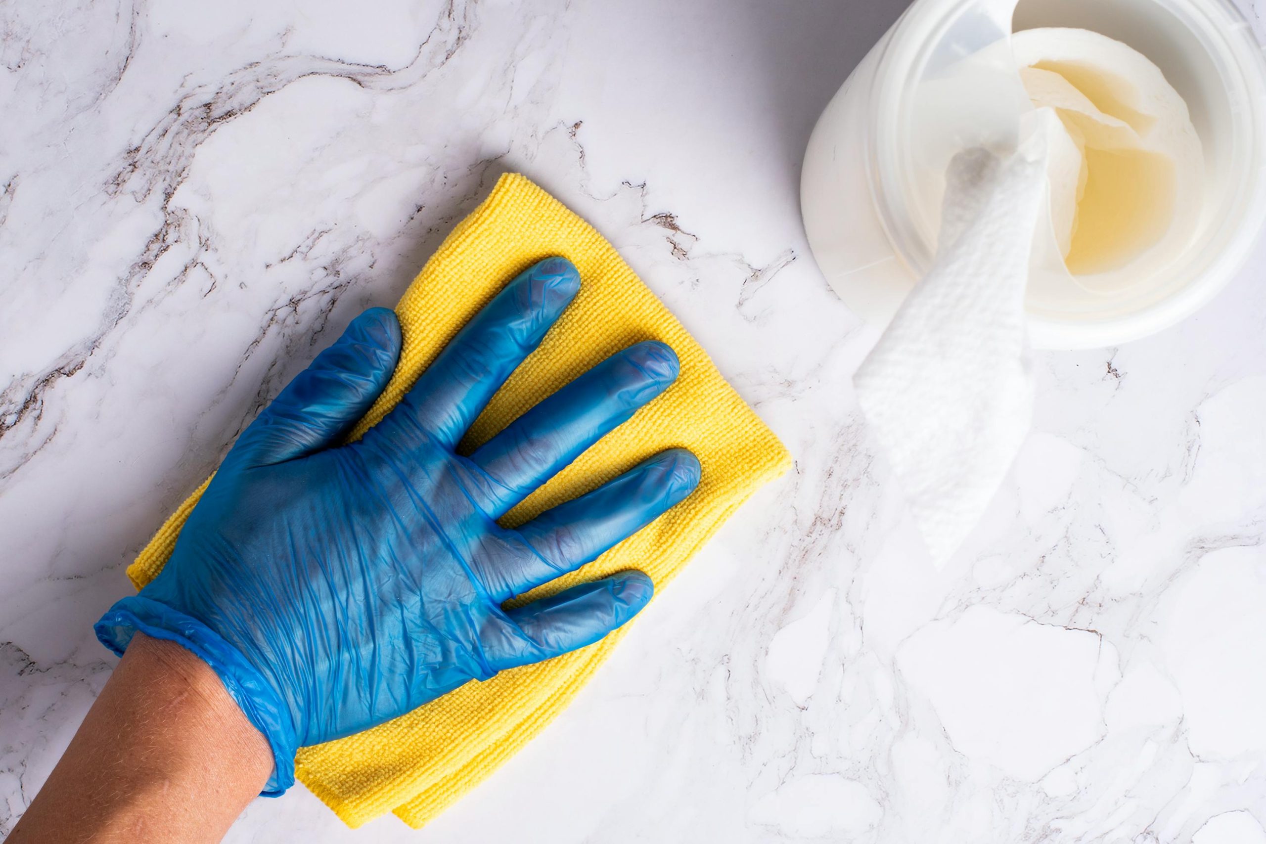Cleaning counter top with natural cleaners Cleaning counter top with natural cleaners